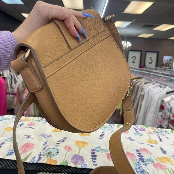Banana Republic Camel Crossbody Bag - Picture 3 of 5